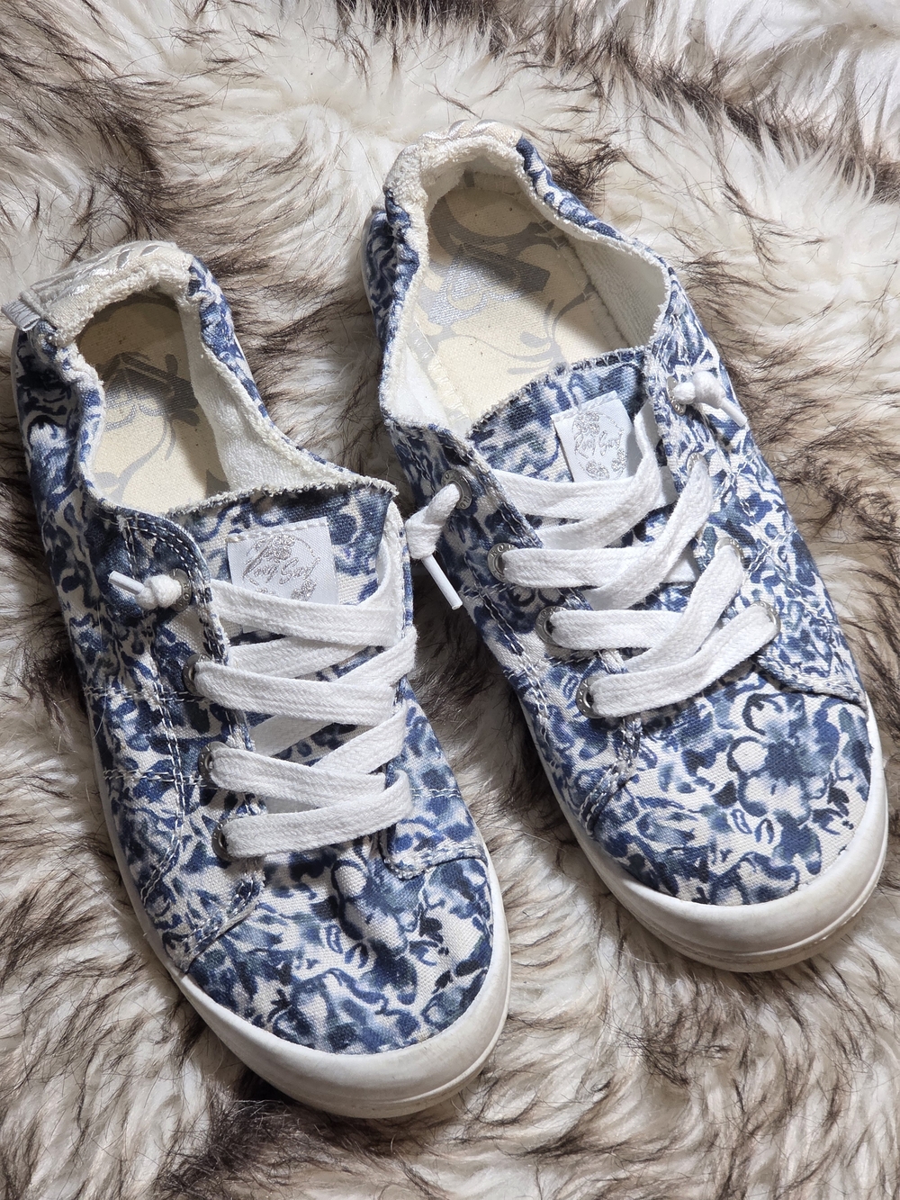 Roxy Bayshore Slip-On Sneakers Size 7